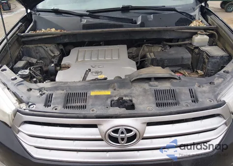 2012 Toyota Highlander Se V6 z USA, uszkodzony, nr VIN 5TDBK3EH3CS112148